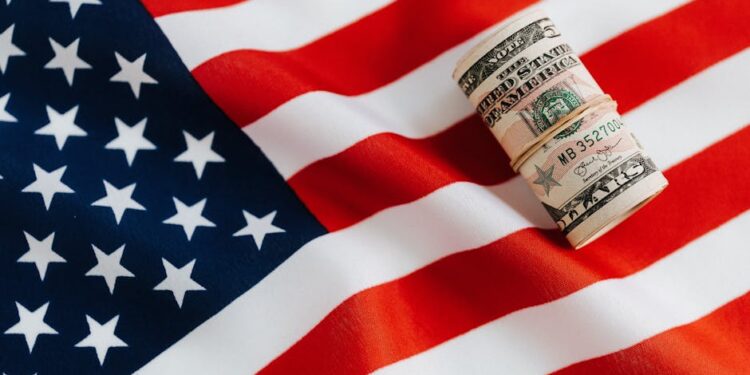 Mastering Money: 10 Essential Tips on How to Create a Monthly Budget