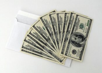 Revamp Your Budgeting Strategy: How The Envelope Budgeting System Guide Can Work for You