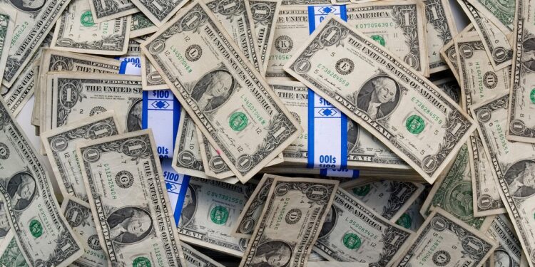 Maximize Your Future: A Beginner Investing Guide to Building Wealth