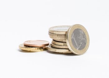 Master Your Finances with a Personal Budgeting Guide: Tips for Every Age