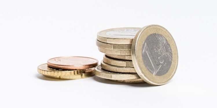 Master Your Finances with a Personal Budgeting Guide: Tips for Every Age